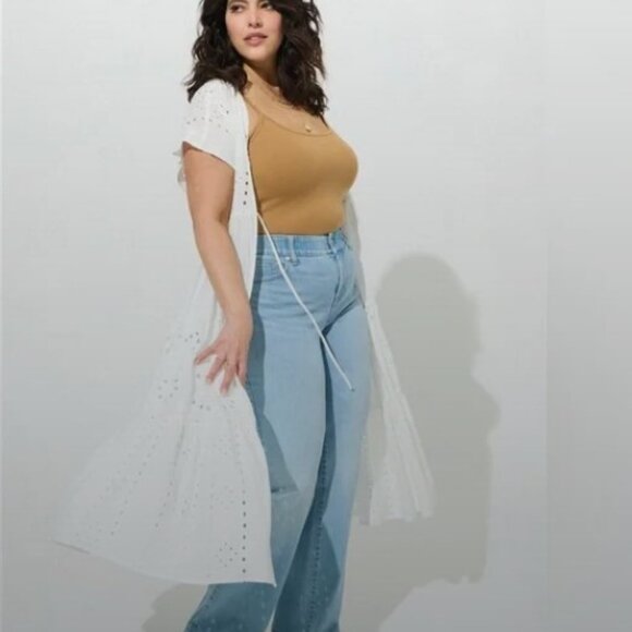 725-25 Torrid White Cotton Eyelet Maxi Kimono Duster Size 2X 18/20 - Picture 2 of 10